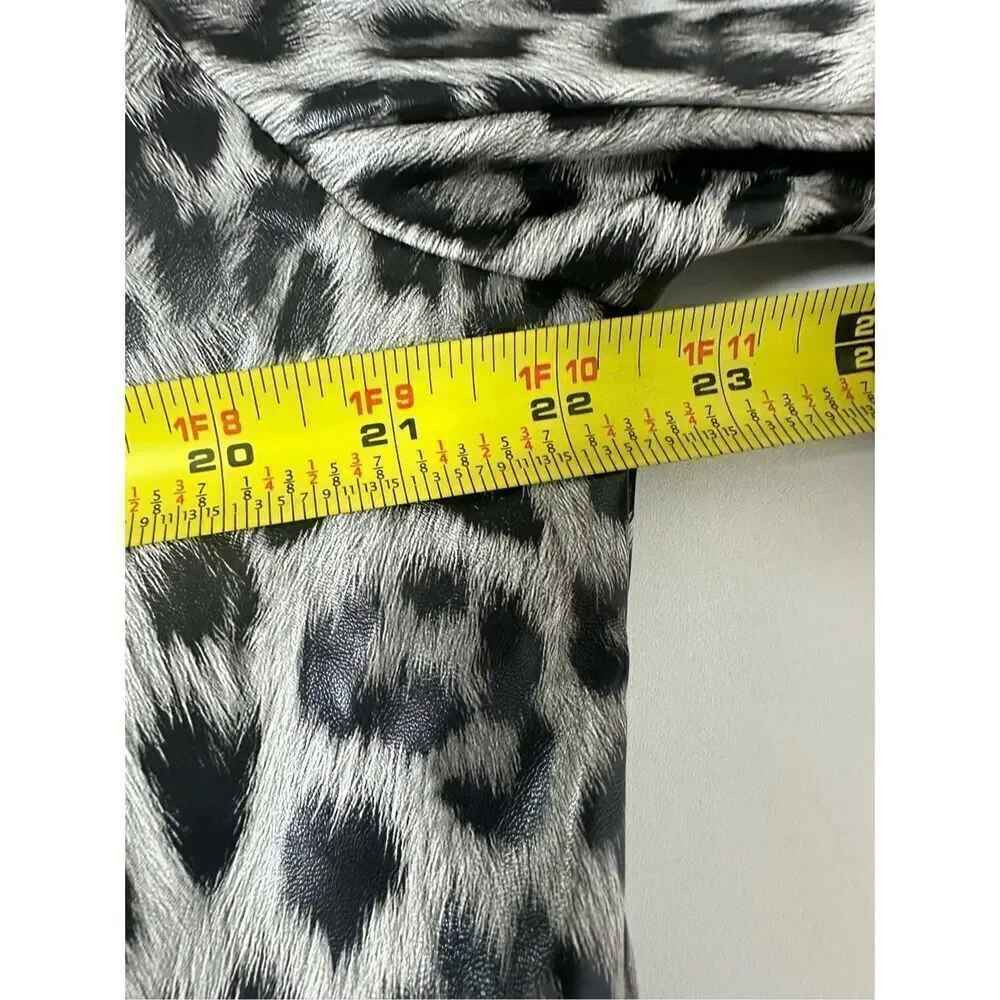 NWT MAN Boohoo Women Animal Print Polyurethane Zip Rein Jacket Size XXL Belted